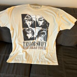 Taylor swift evermore eras tour tshirt (limited edition) unisex size xl